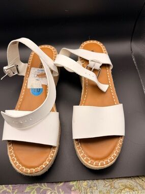 White Women's Leather Espadrille Sandals